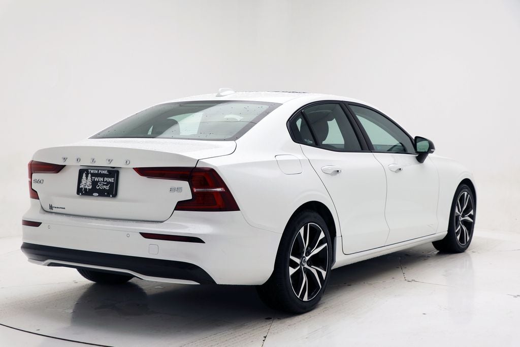 2024 Volvo S60 B5 Core Dark Theme