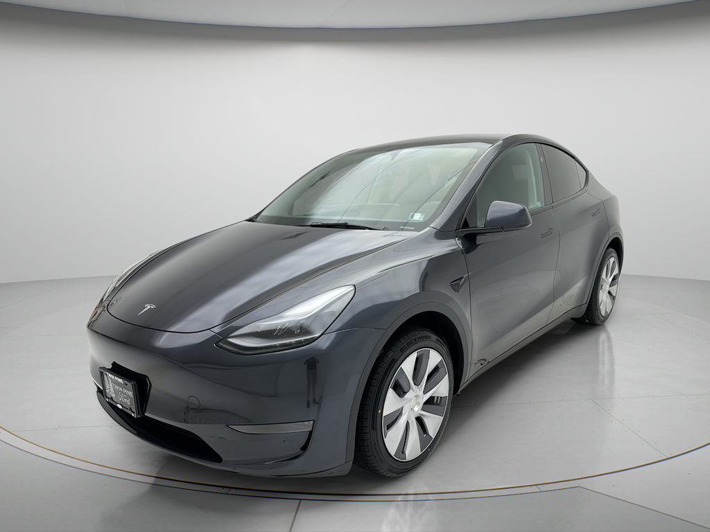 2024 Tesla Model Y Standard Range