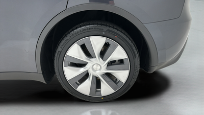 2024 Tesla Model Y Standard Range