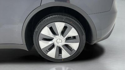 2024 Tesla Model Y Standard Range