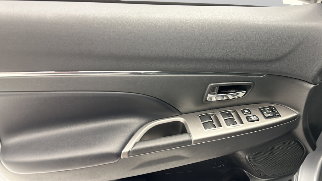 2025 Mitsubishi Outlander Sport 2.0 SE