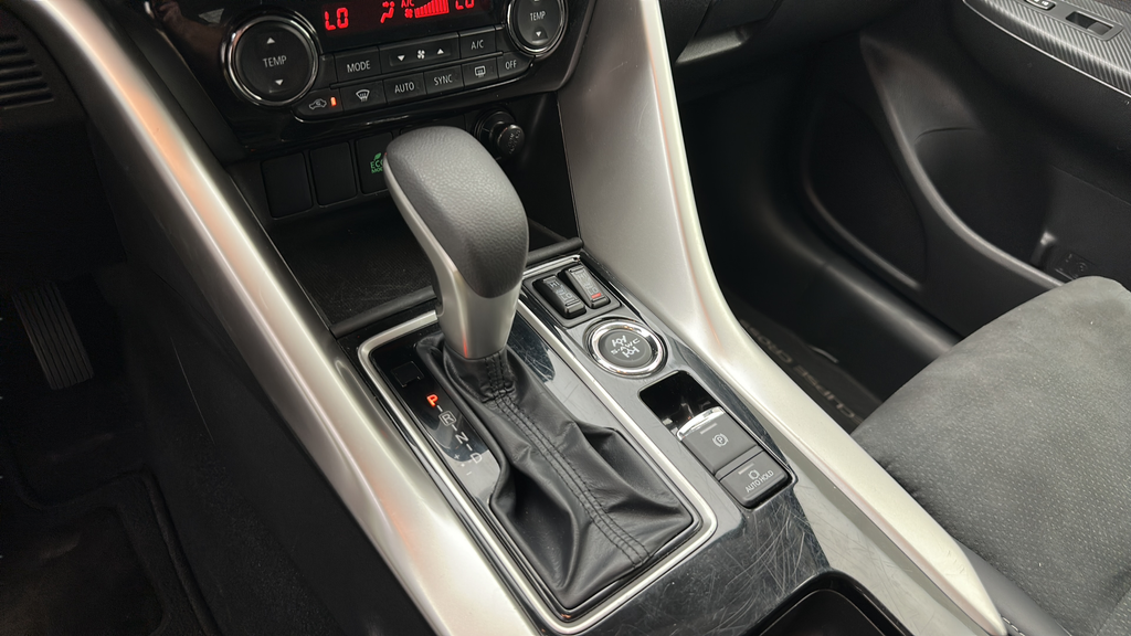 2025 Mitsubishi Eclipse Cross SE
