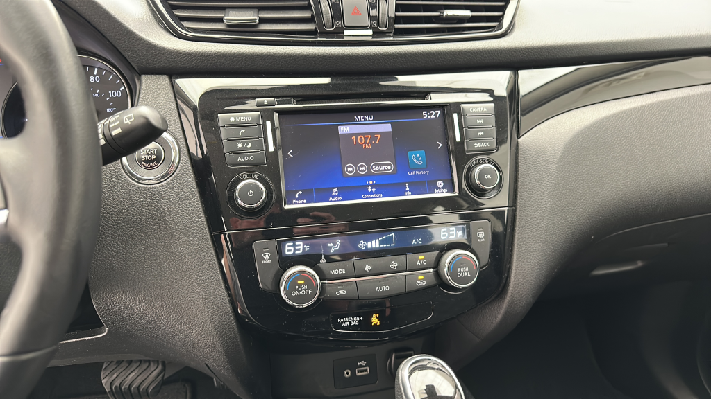 2022 Nissan Rogue Sport SV