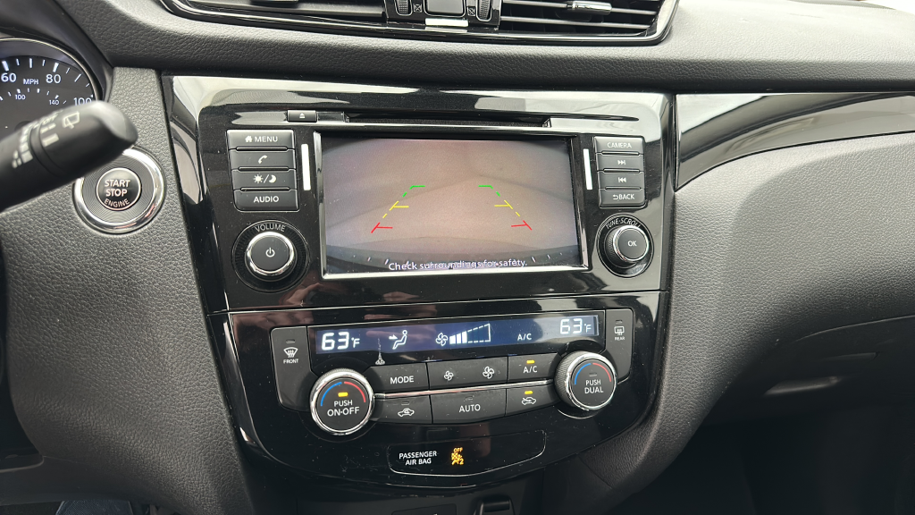 2022 Nissan Rogue Sport SV