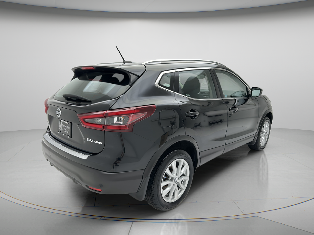 2022 Nissan Rogue Sport SV