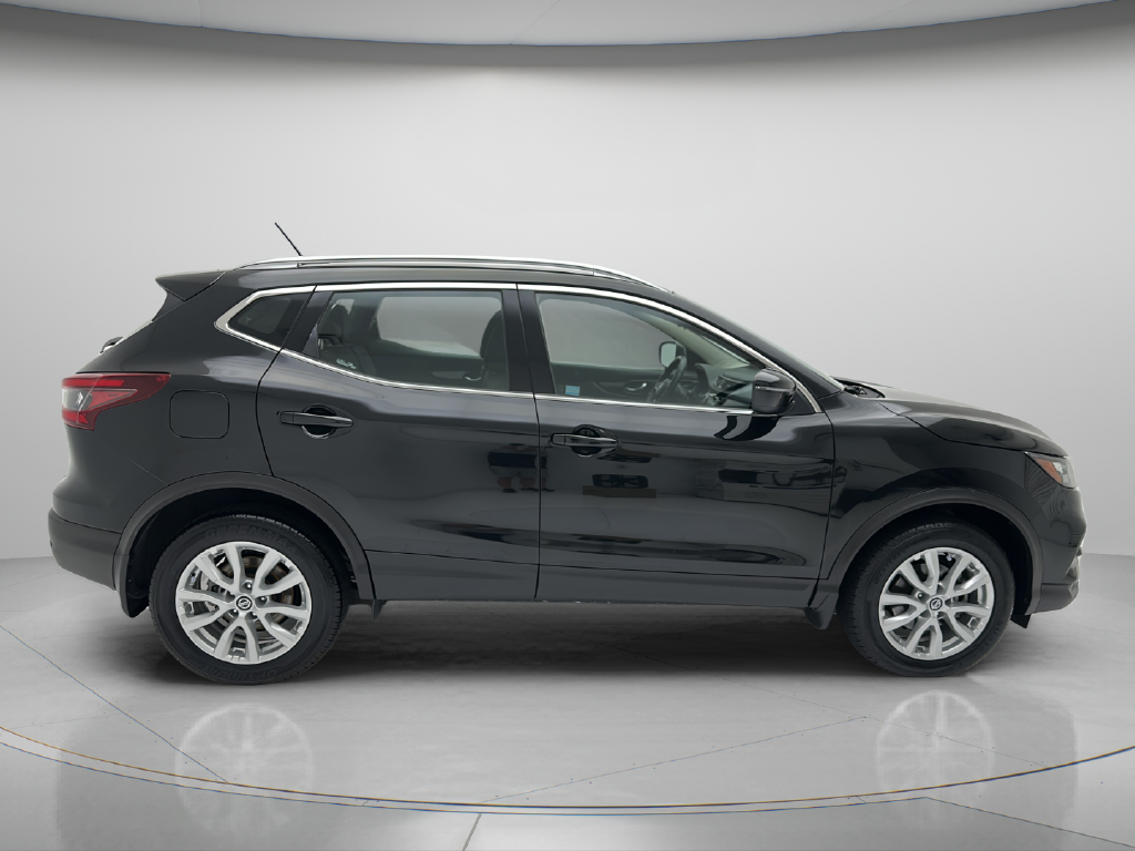 2022 Nissan Rogue Sport SV