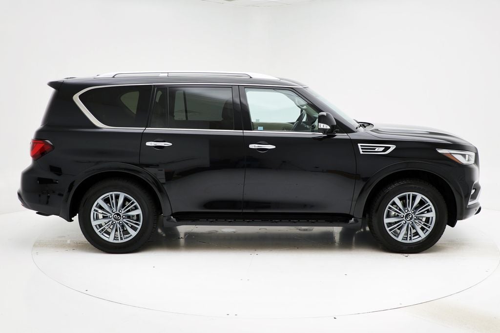 2024 INFINITI QX80 LUXE