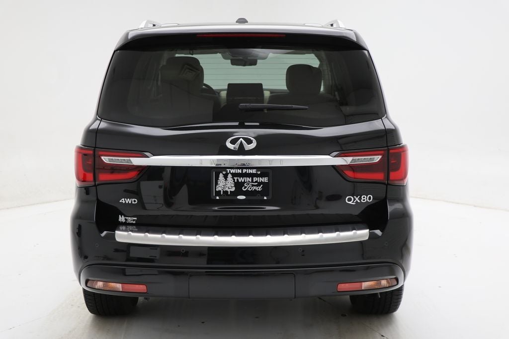 2024 INFINITI QX80 LUXE