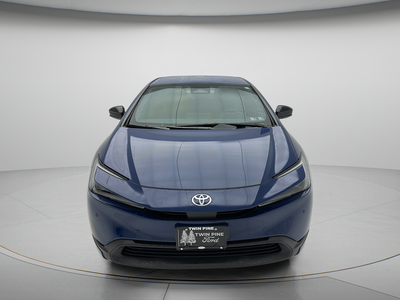 2025 Toyota Prius LE