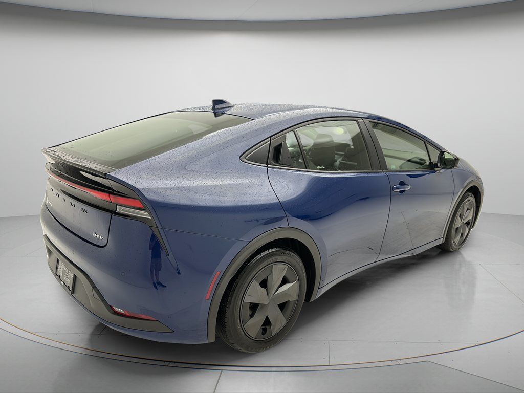 2025 Toyota Prius LE