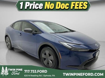 2025 Toyota Prius LE