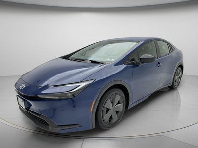 2025 Toyota Prius LE