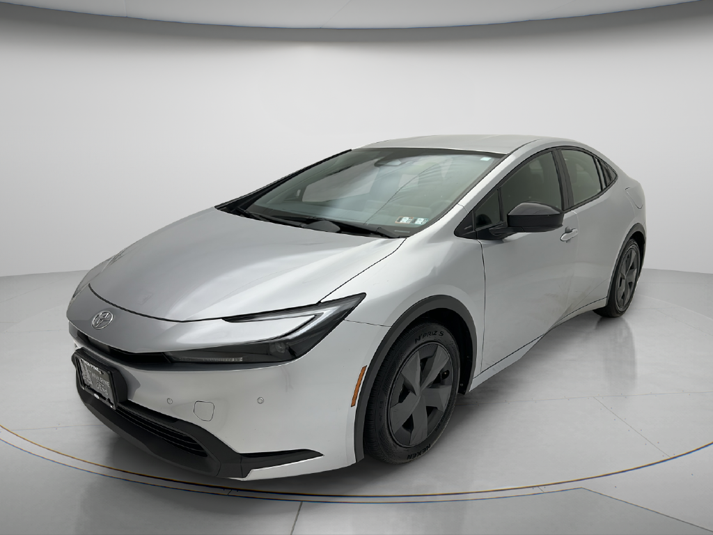 2025 Toyota Prius LE