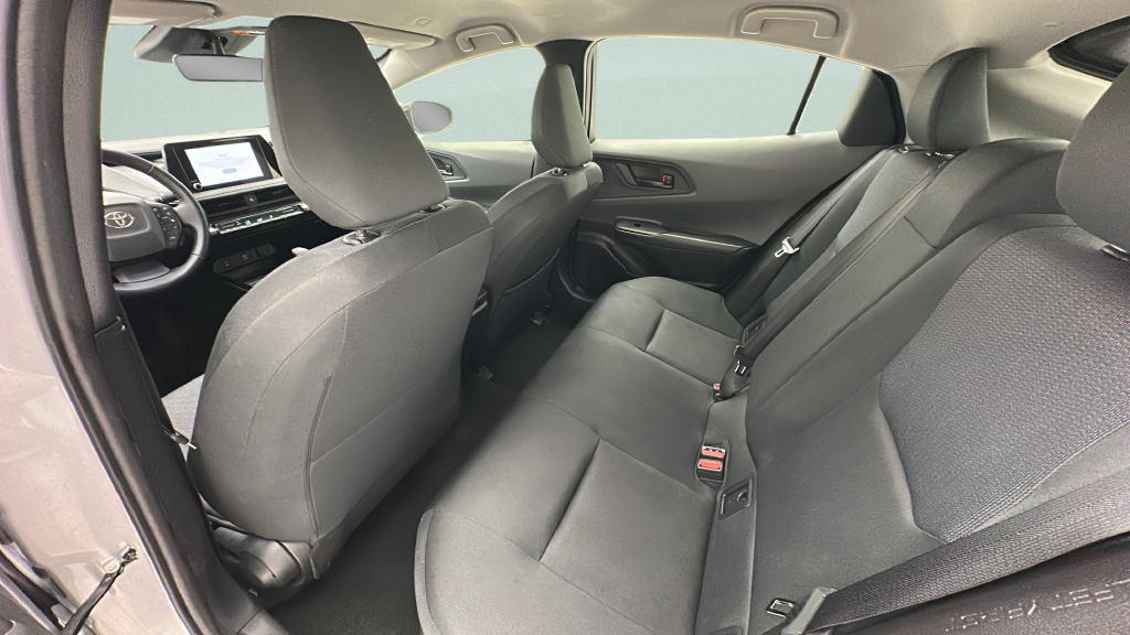 2025 Toyota Prius LE