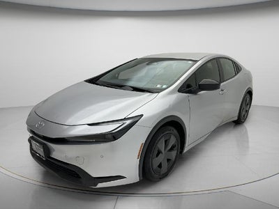 2025 Toyota Prius LE