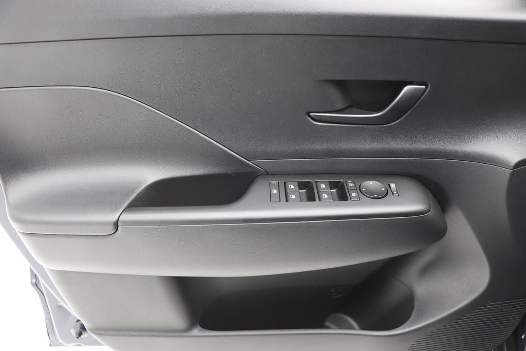 2024 Hyundai Kona SE