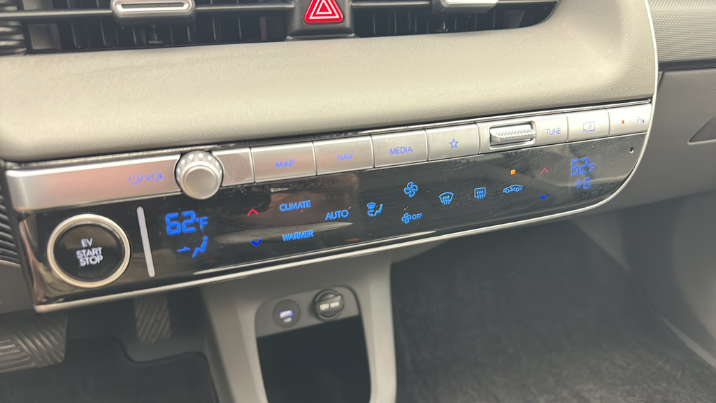 2023 Hyundai IONIQ 5 SE Standard Range