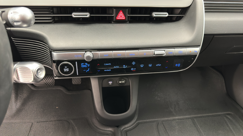 2024 Hyundai IONIQ 5 SE