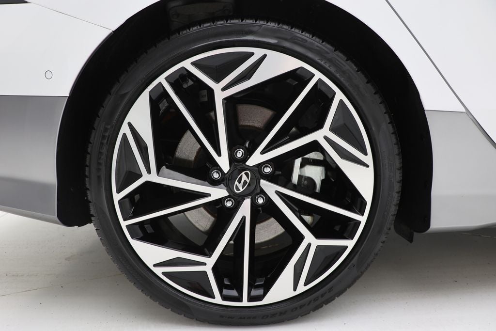 2023 Hyundai IONIQ 6 Limited