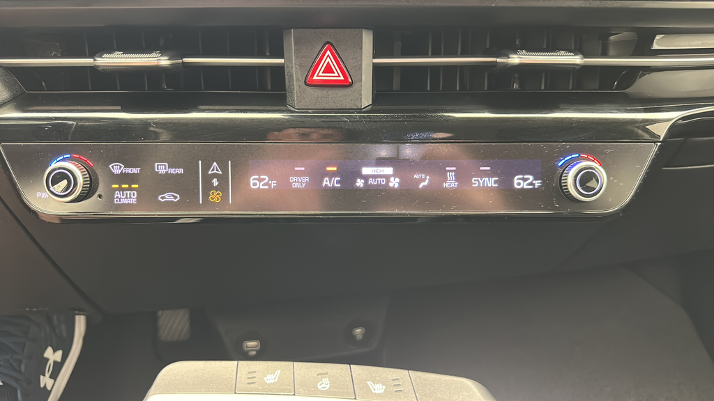2024 Kia EV6 Light