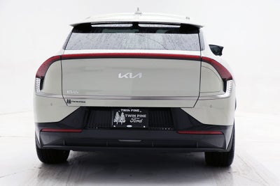 2023 Kia EV6 Wind
