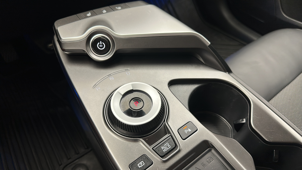 2024 Kia EV6 Light