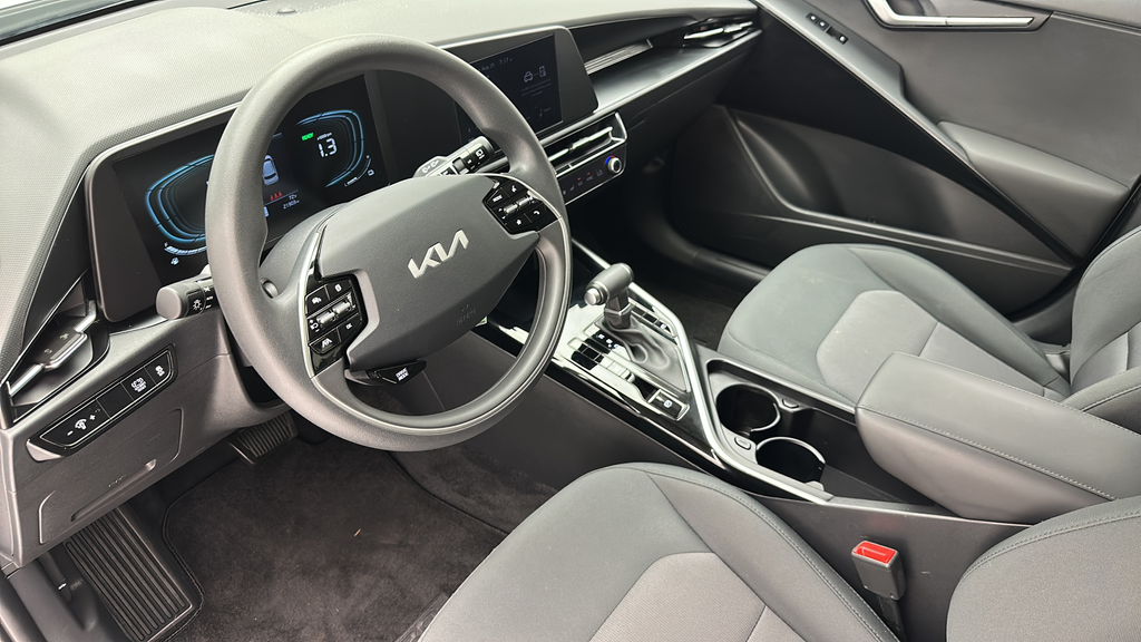 2025 Kia Niro LX