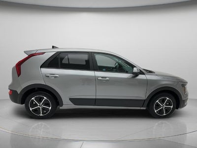 2025 Kia Niro LX