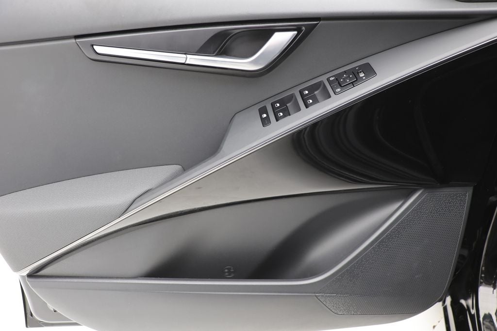 2023 Kia Niro EV Wind