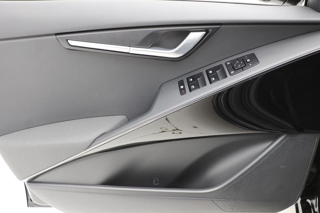 2024 Kia Niro EV Wind