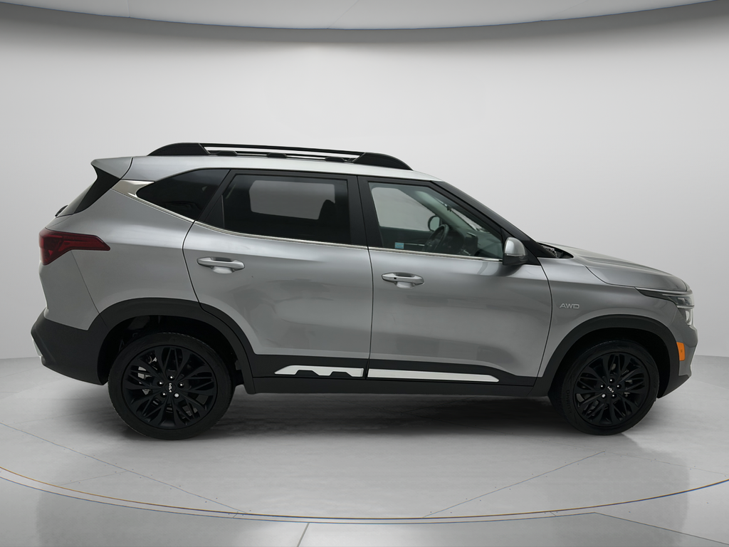 2022 Kia Seltos Nightfall