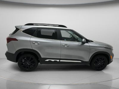 2022 Kia Seltos Nightfall