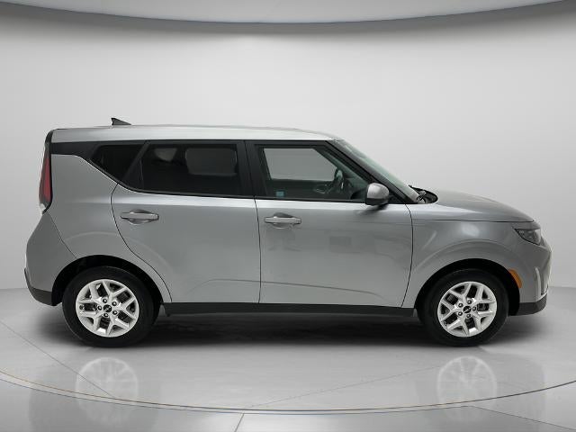 2025 Kia Soul Base