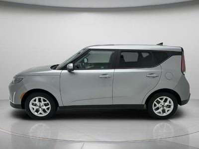 2025 Kia Soul Base