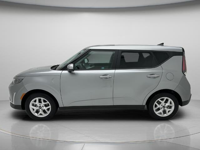 2025 Kia Soul Base