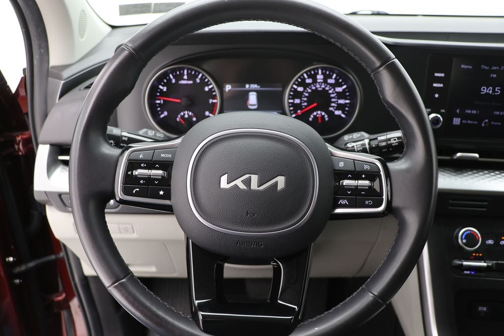 2024 Kia Carnival LX