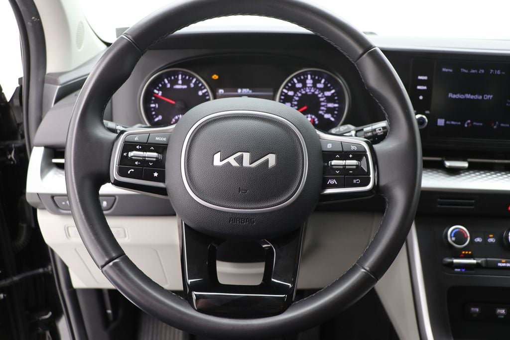 2024 Kia Carnival LX
