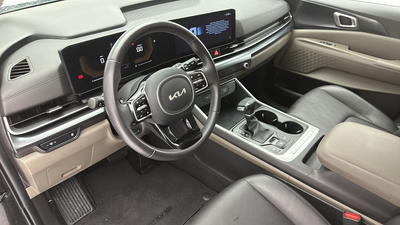 2025 Kia Carnival LXS