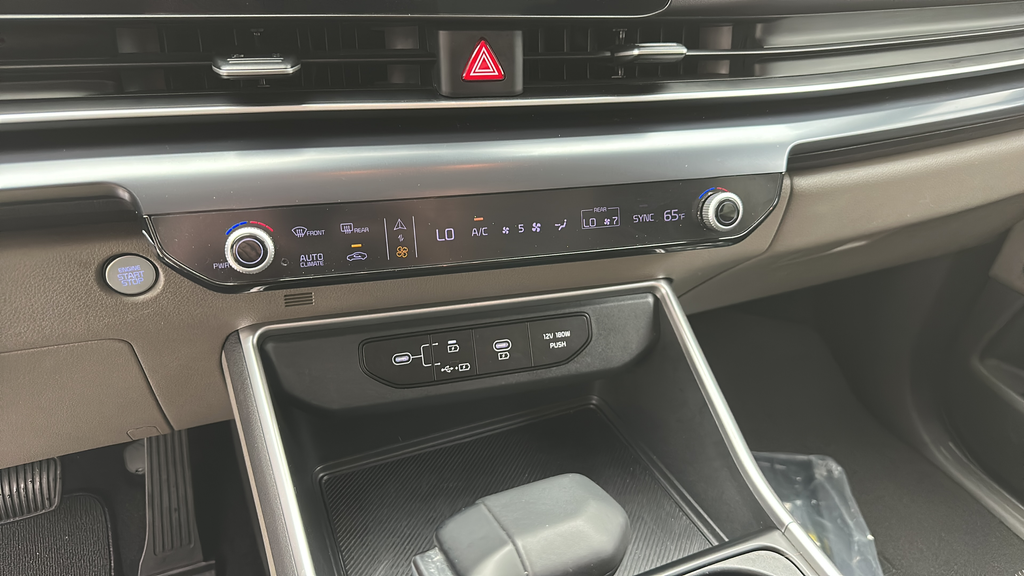 2025 Kia Carnival LXS