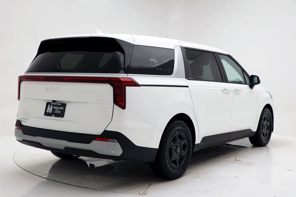 2025 Kia Carnival LXS