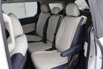 2025 Kia Carnival EX