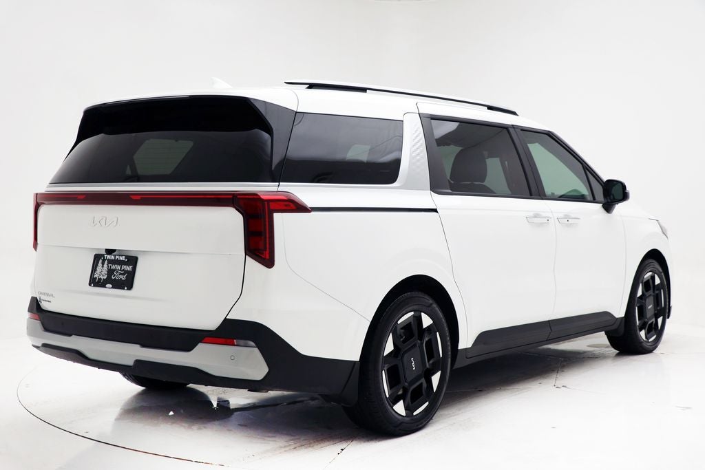 2025 Kia Carnival EX