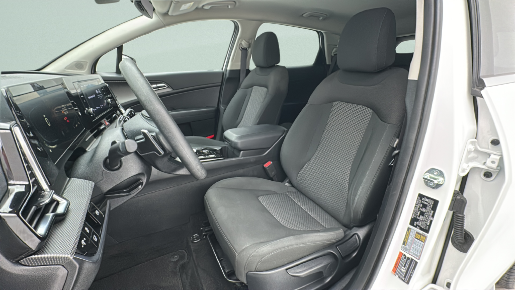 2024 Kia Sportage Hybrid LX