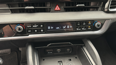 2024 Kia Sportage Hybrid LX