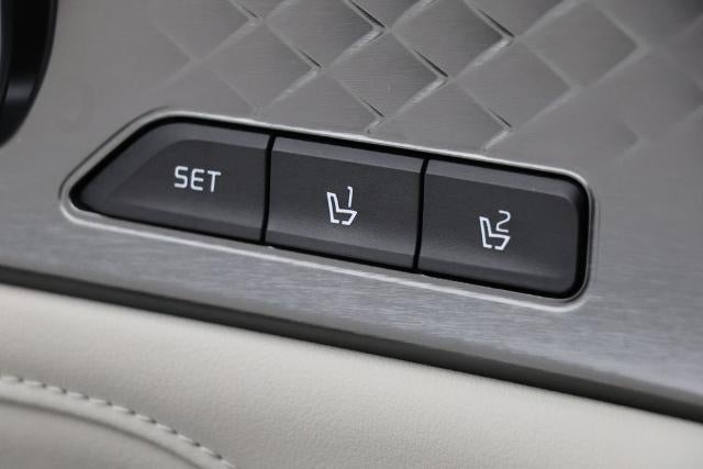 2023 Kia Sorento Plug-In Hybrid SX Prestige