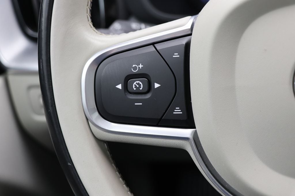 2018 Volvo XC60 T6 Momentum