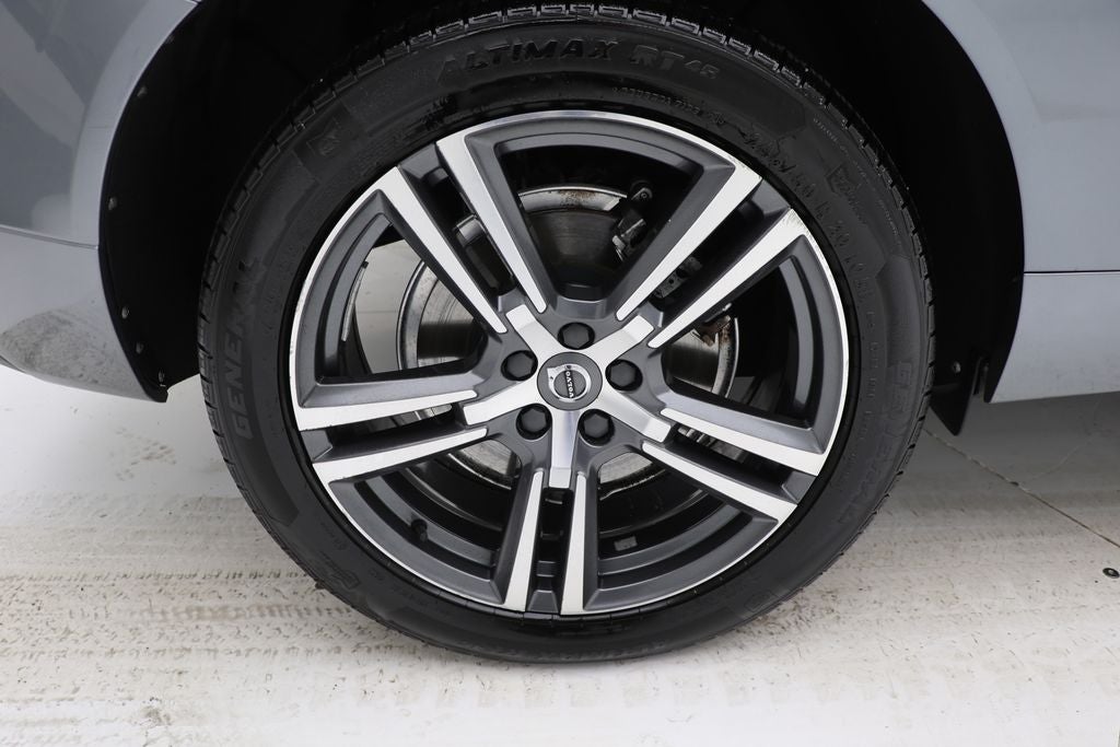 2018 Volvo XC60 T6 Momentum