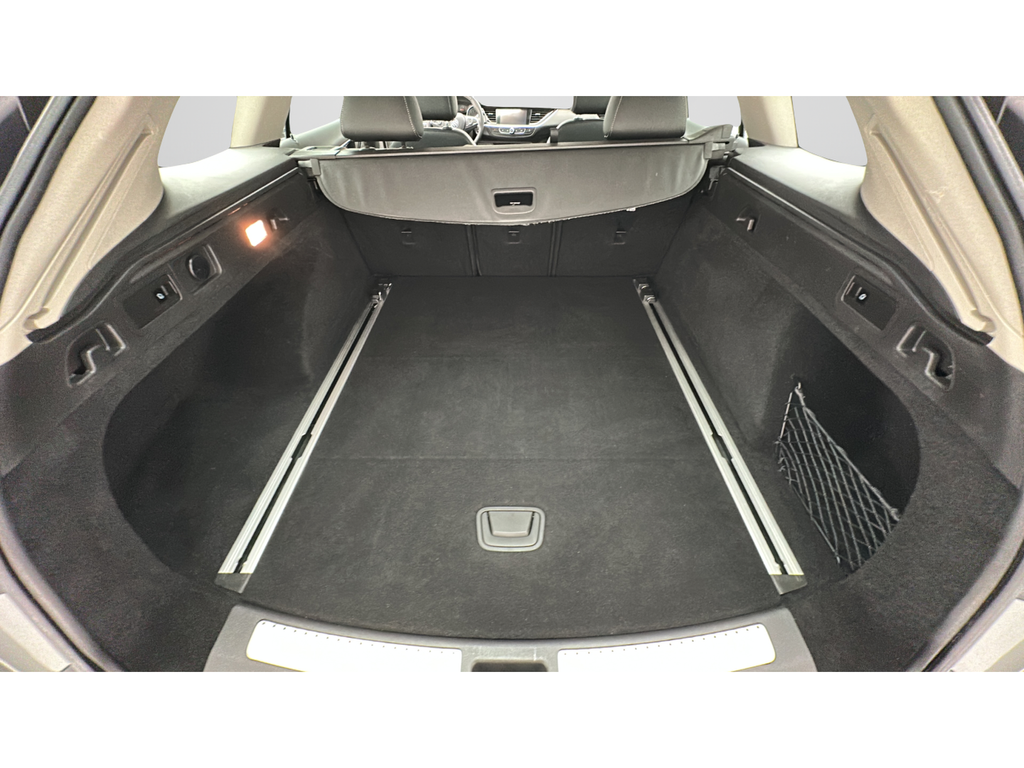2018 Buick Regal TourX Essence