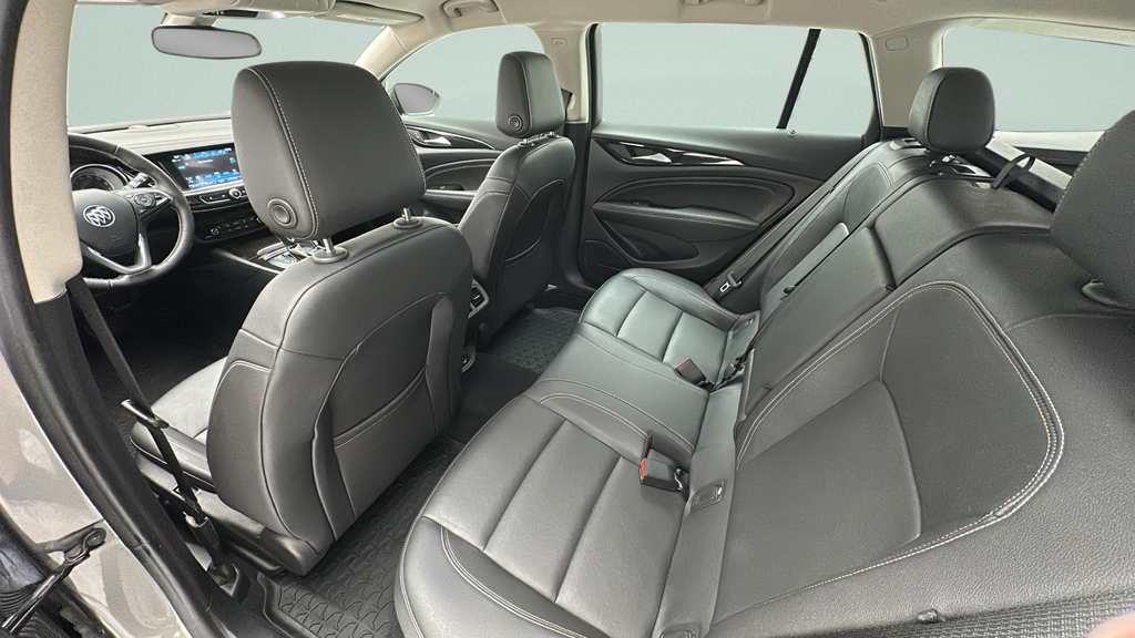 2018 Buick Regal TourX Essence