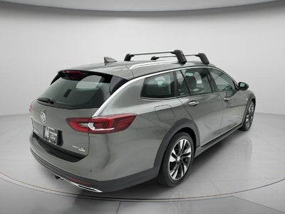 2018 Buick Regal TourX Essence